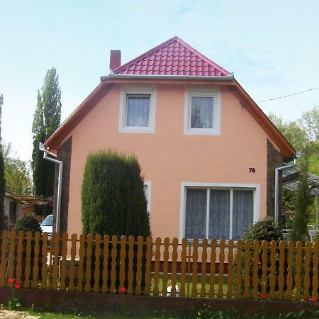 Apartment In Balatonmariafuerdo 19249 Балатонкересжтур Екстер'єр фото